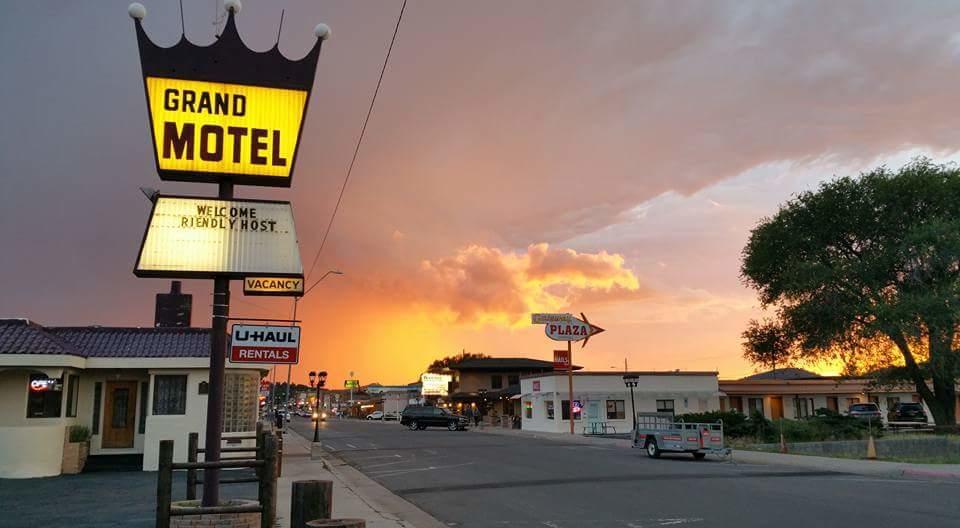 Grand Motel Williams Exteriör bild