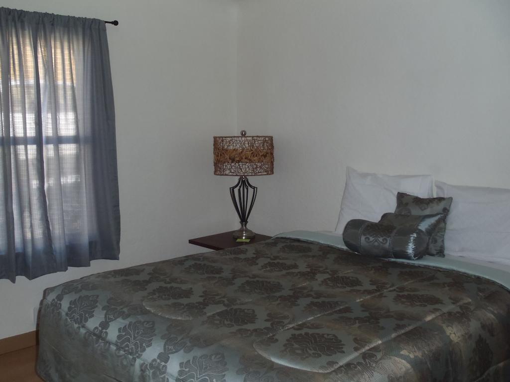 Grand Motel Williams Rum bild