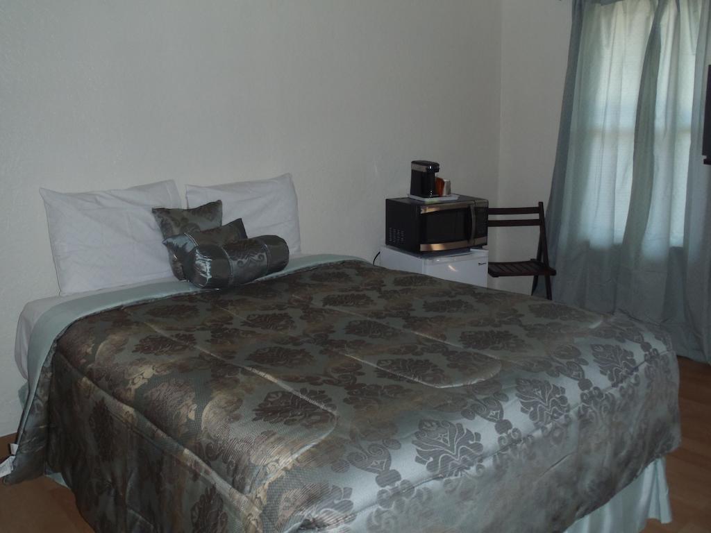 Grand Motel Williams Rum bild